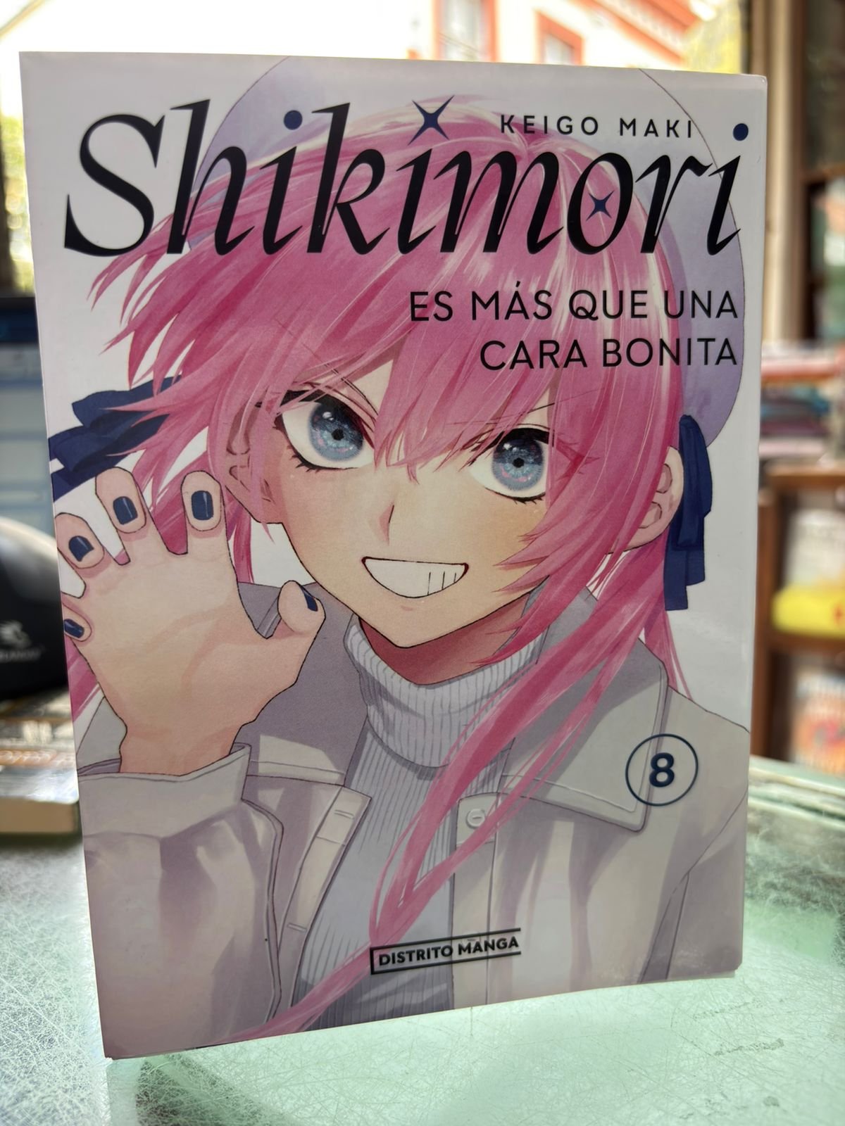 Shikimori es más que una cara bonita Vol. 8 – Manga