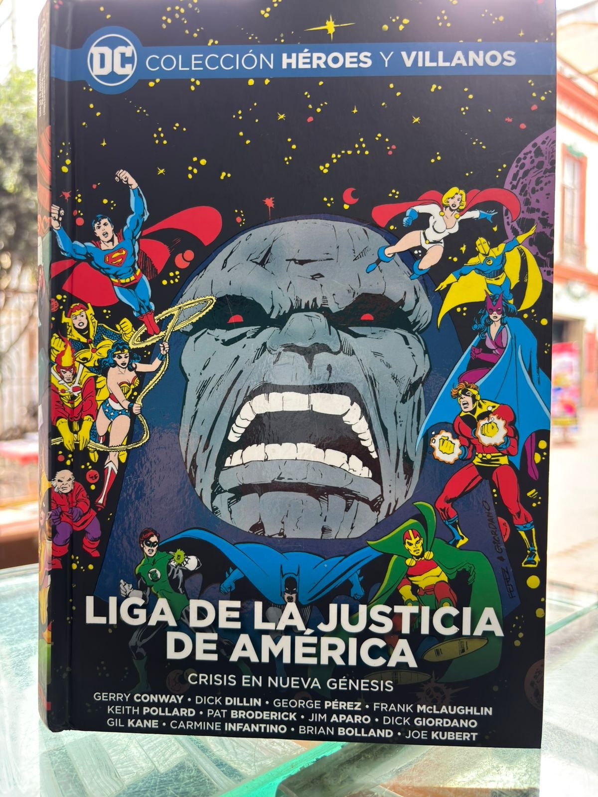 Liga de la Justicia de América: Crisis en una Nueva Génesis – Colección Héroes y Villanos – Cómic