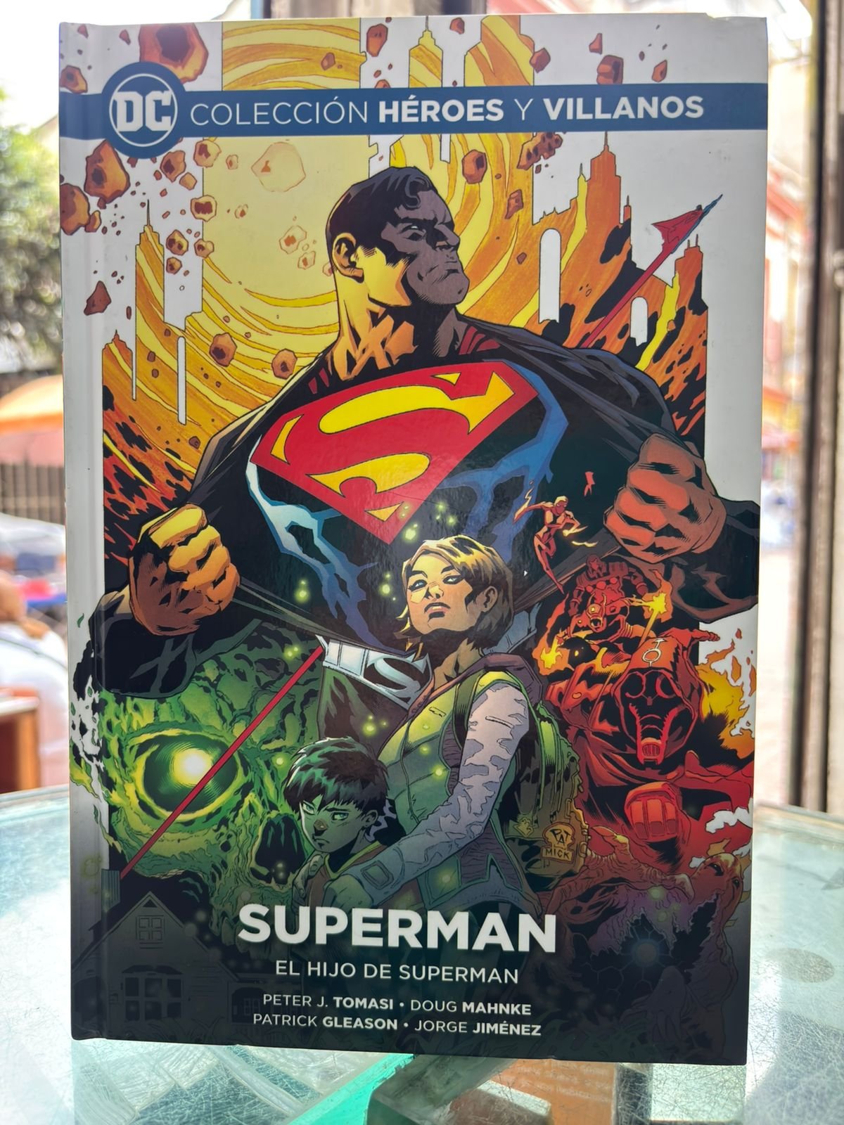 Superman: El Hijo de Superman – Colección Héroes y Villanos – Cómic